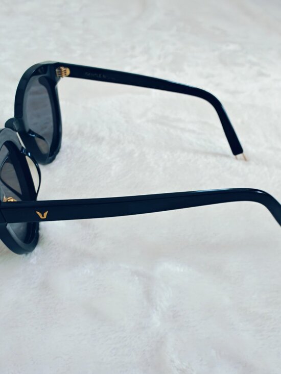 Gentle Monster Black Peter Classic Sunglasses main image 4